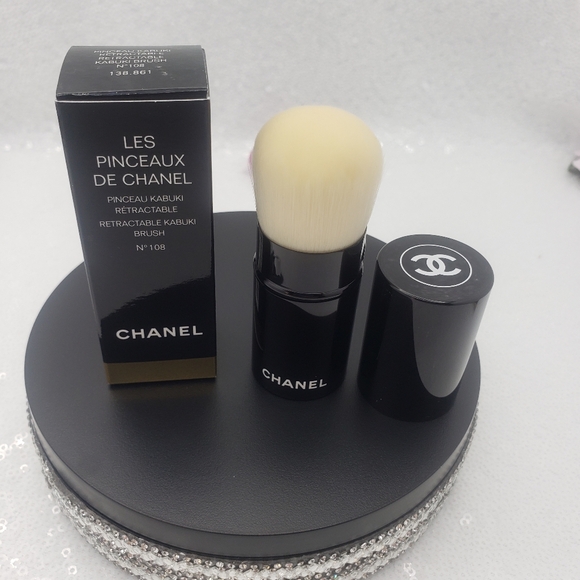 Chanel Retractable Kabuki Powder Brush N°108 - Picture 9 of 10